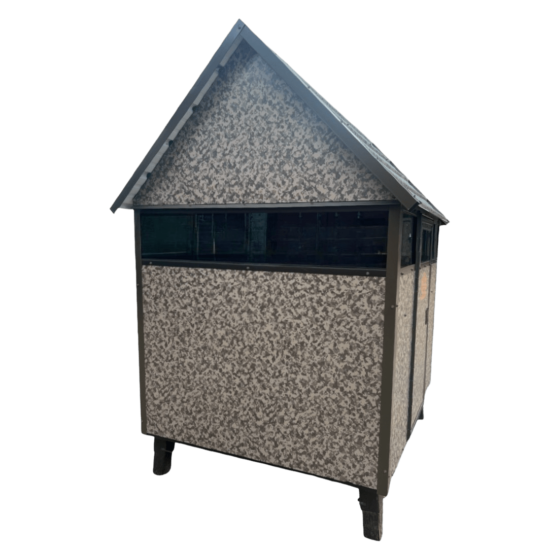 The Antler Shed 5x6 Ground Blind Ultramatic Feeders