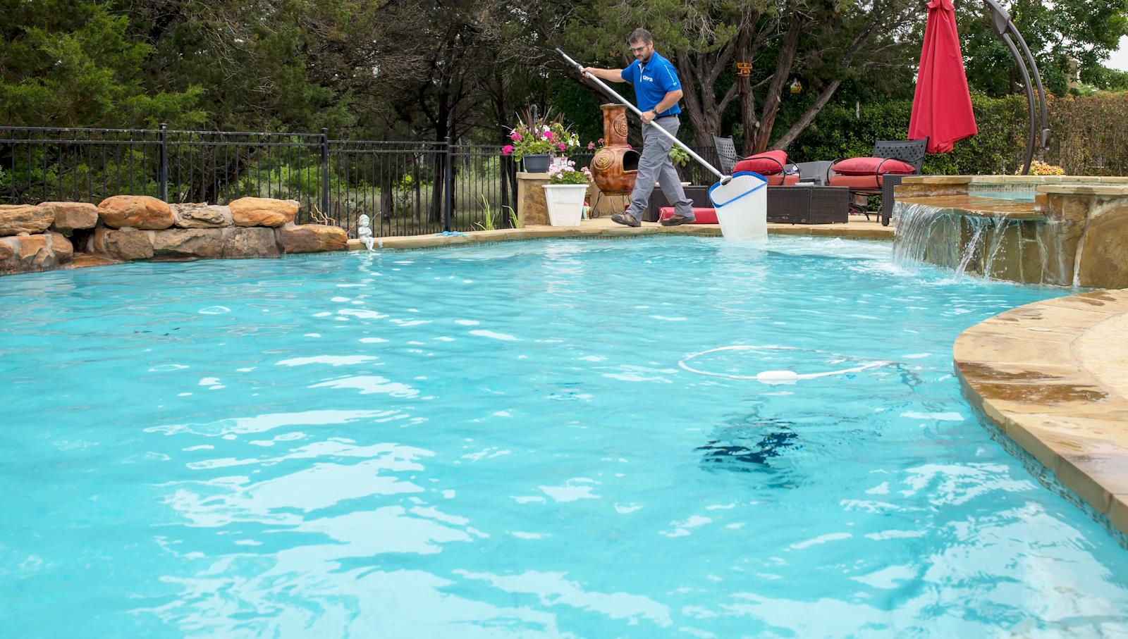 A Comprehensive Guide to Keeping Your Swimming Pool Clean and Crystal