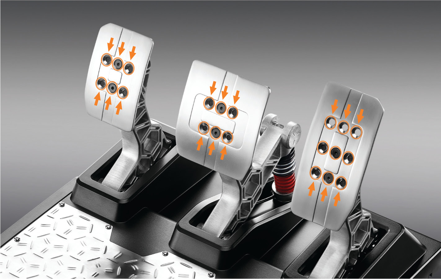 Thrustmaster is releasing a new set of pedals. Ulvespill