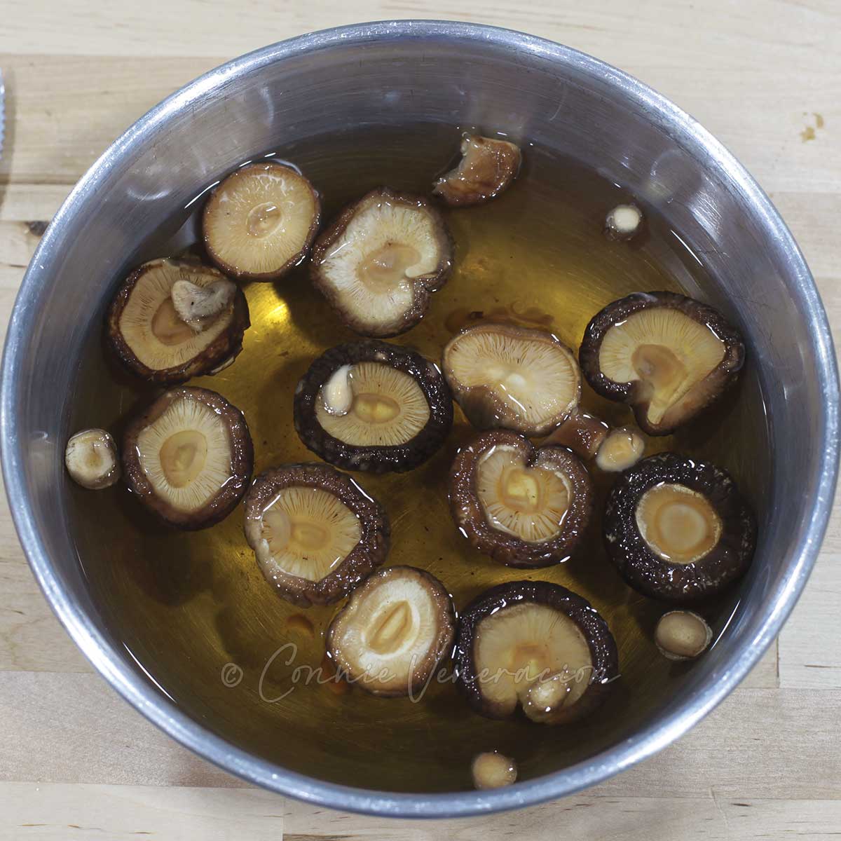 Braised sea cucumbers and shiitake