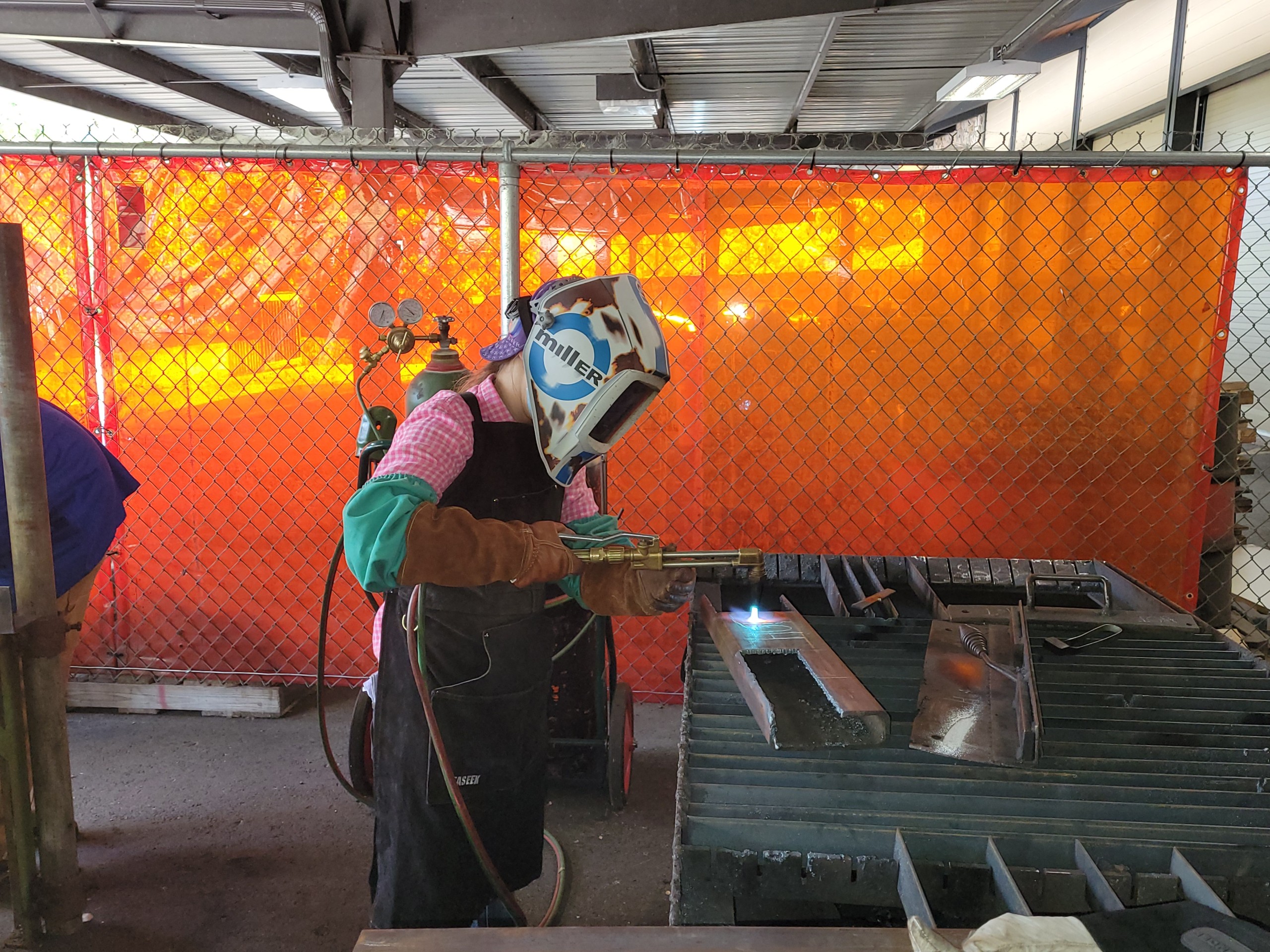 UCC showcases new stateoftheart automotive and welding education