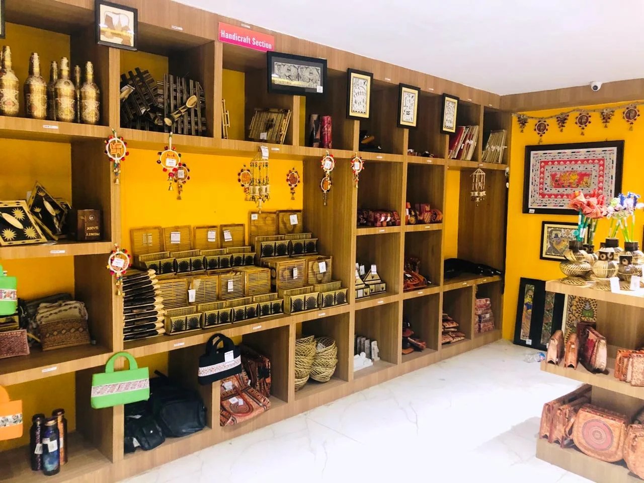 Khadi Mall Outlet Upendra Maharathi Shilp Anusandhan Sansthan