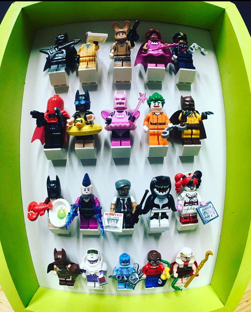 DIY Arma rapidísimo tu propio display para minifiguras de LEGO®