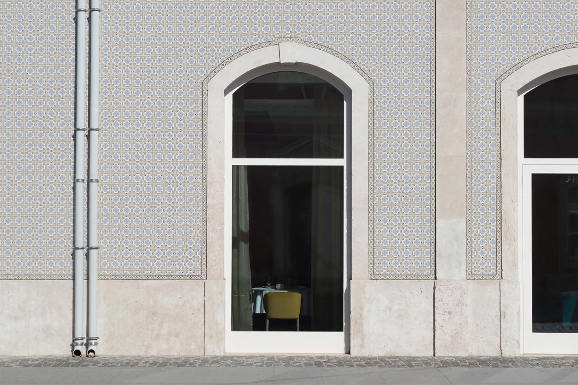 Free Window Mockup (PSD)