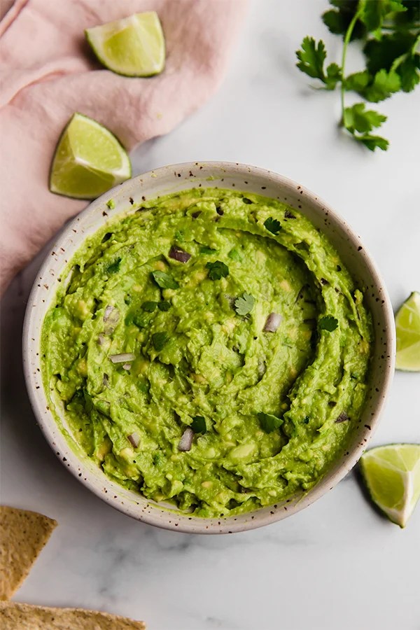 Guacamole in a bowl.