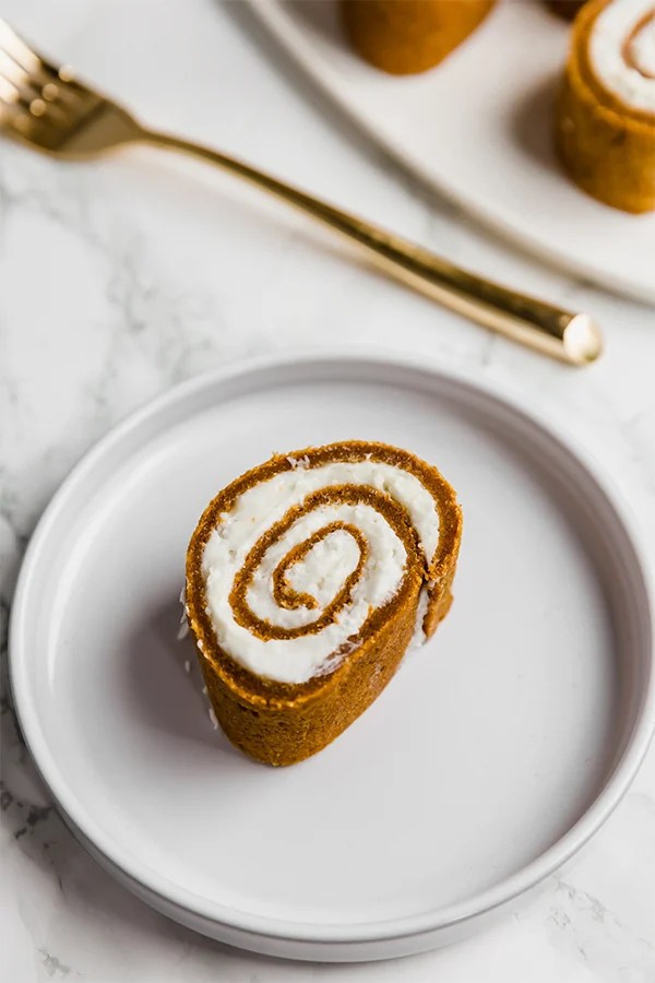 pumpkin roll cake slice