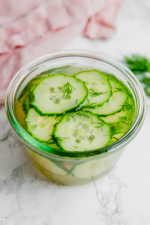 quick pickled cucumbers