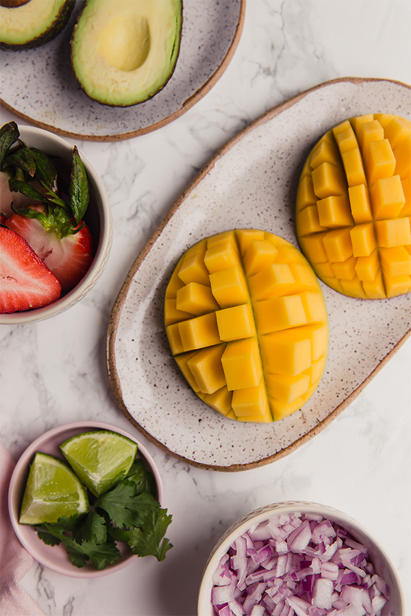 Mango salsa ingredients