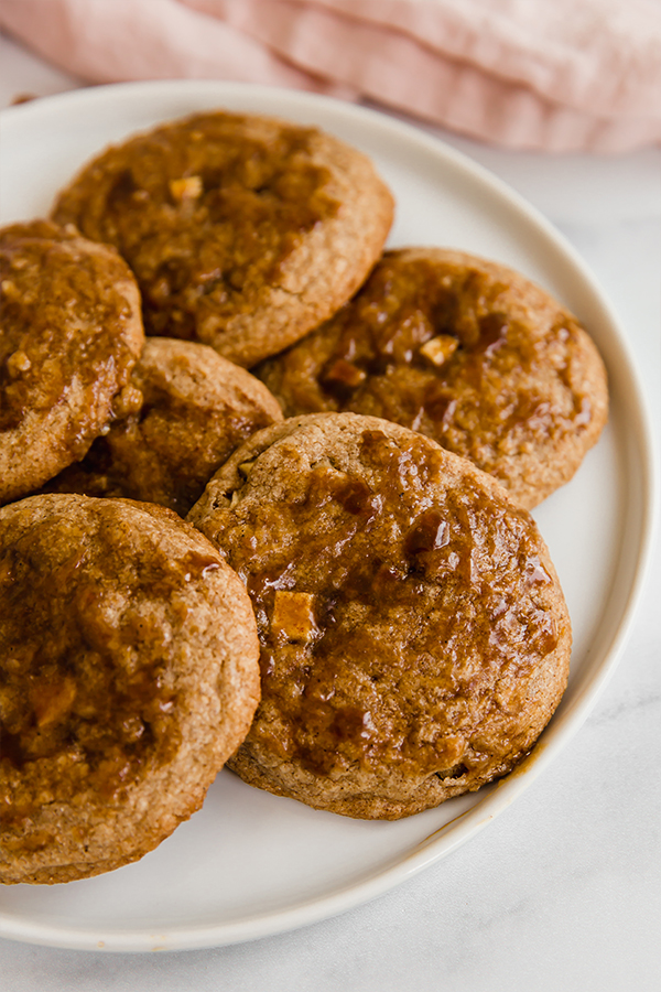 caramel apple cookies