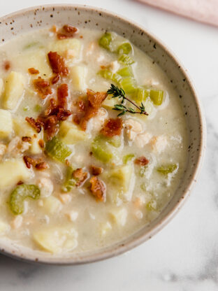 Bowl of clam chowder.