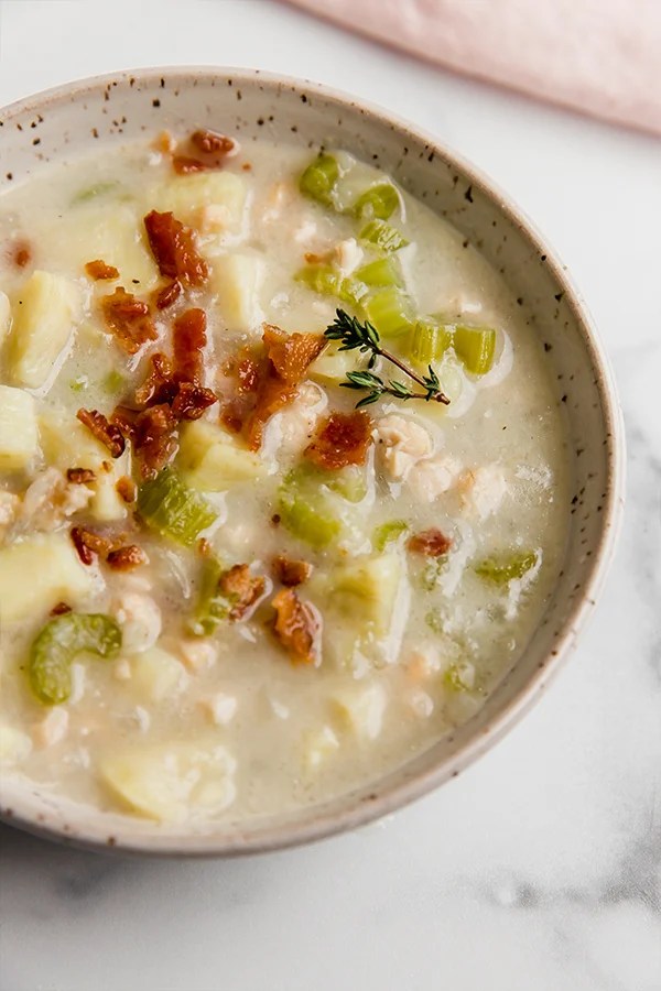 Bowl of clam chowder.