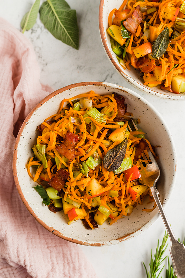 Breakfast hash served in bowls ready to eat