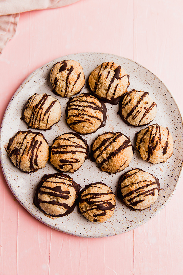 Gluten-free and vegan coconut macaroons on a plate.