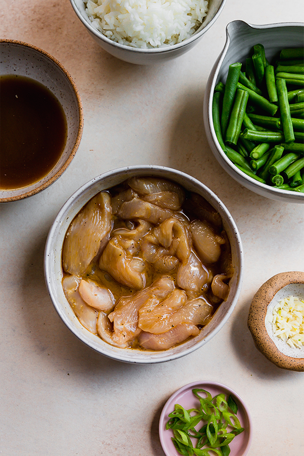 chicken in marinade with the rest of the string beans chicken ingredients