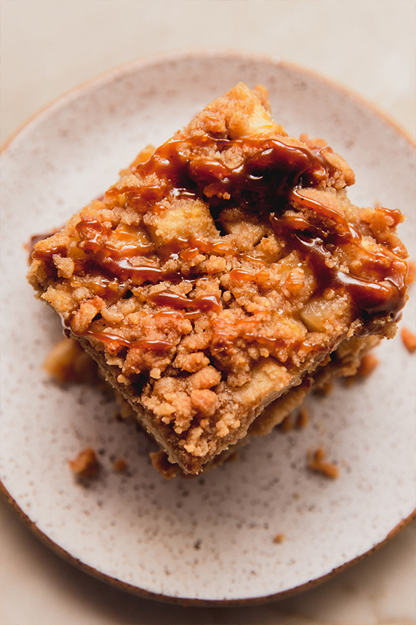 Apple pie bar on a plate.