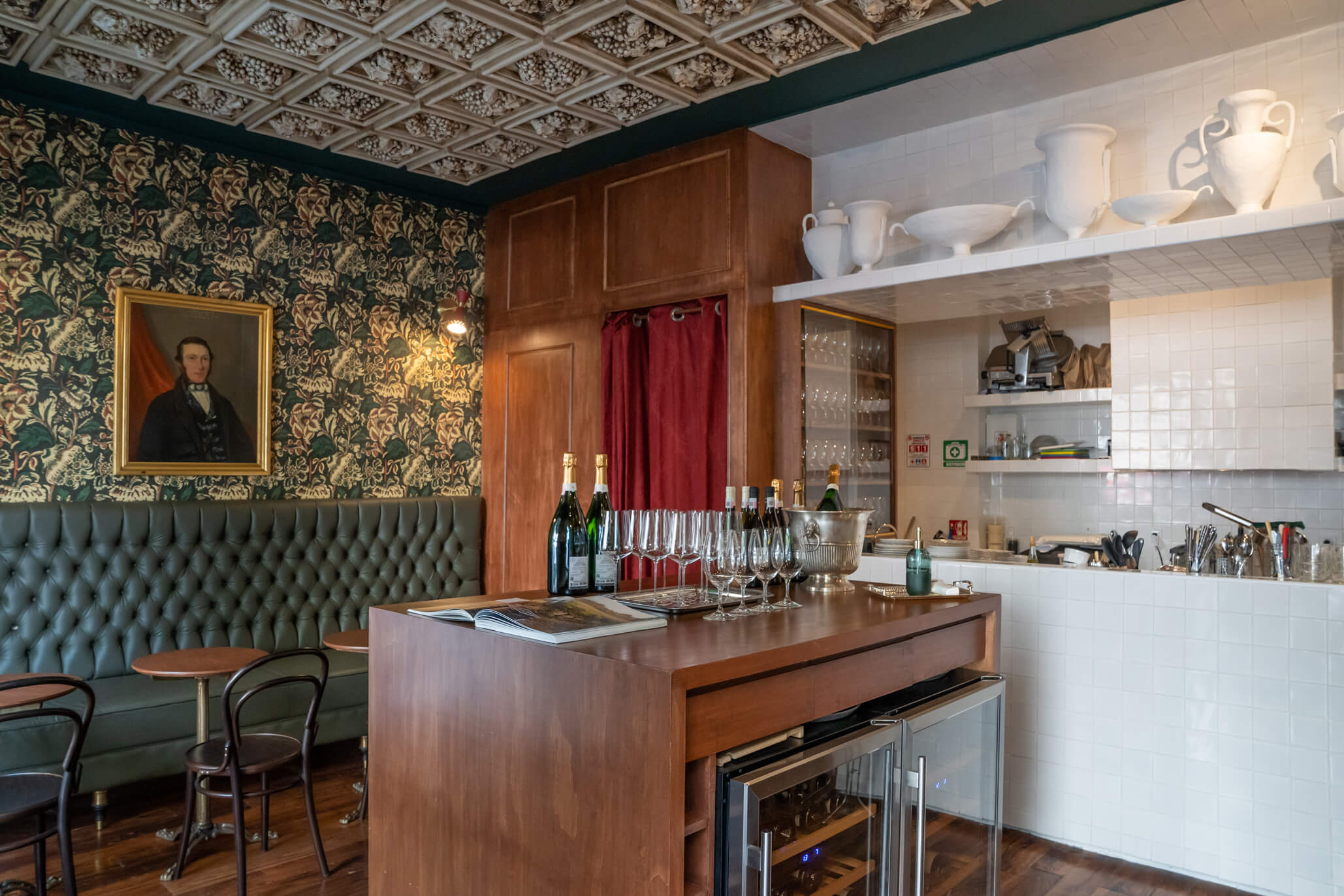 vigneron wine bar in mexico city Uncork Mexico