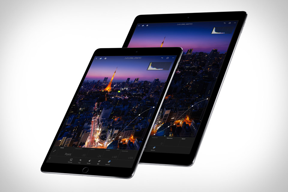 The Perfect Office iPad Pro 10.5, ASUS Blue Cave Wireless Router