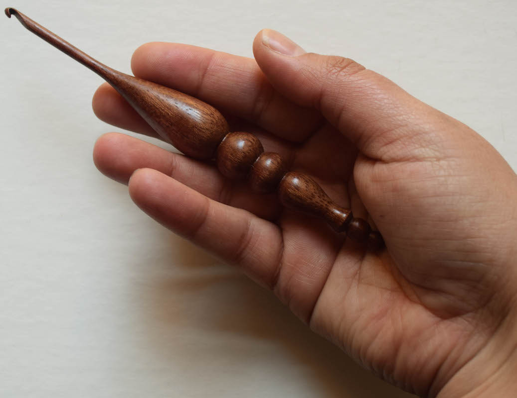 Review Furls Heirloom Wooden Crochet Hooks (Alpha Series