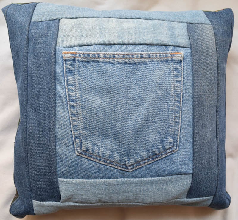 DIY Denim Log Cabin Pocket Pillows Underground Crafter