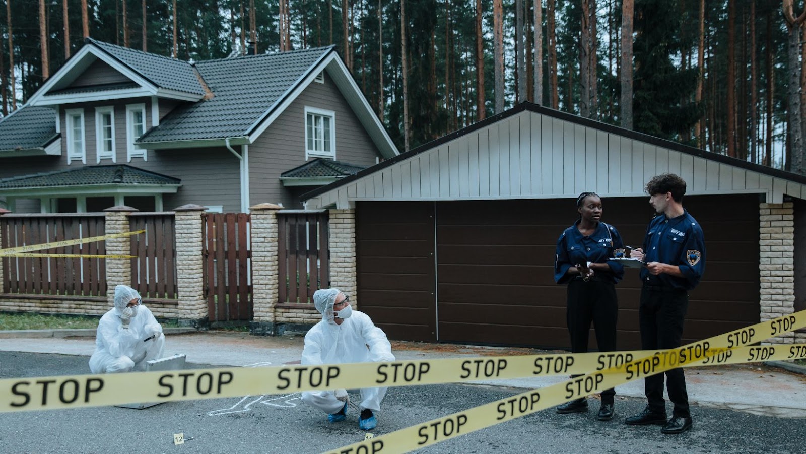 The Devastating Impact of crime scene photos(06)