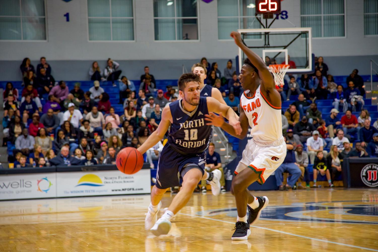 Men’s Basketball dominates Florida A&M on Military Appreciation Night