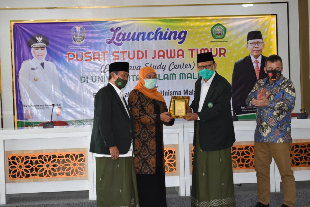 Gubernur Khofifah Resmikan Pusat Studi Jawa Timur di Unisma