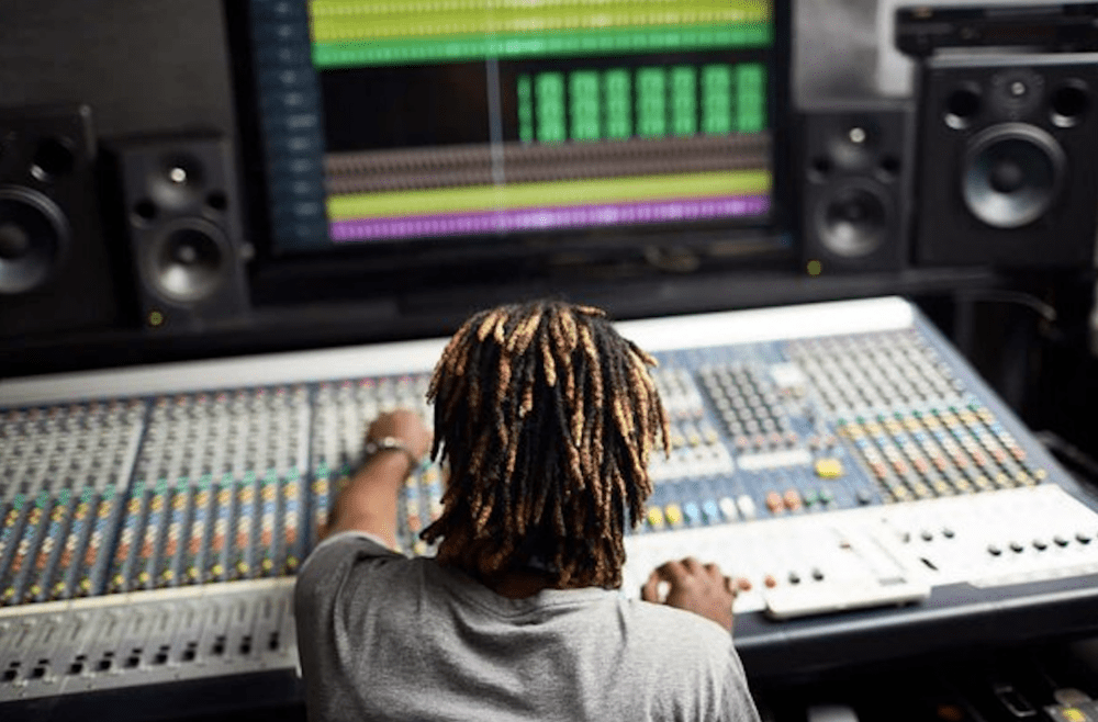 The 10 Most Popular Sample Packs of All Time (Free & Paid)