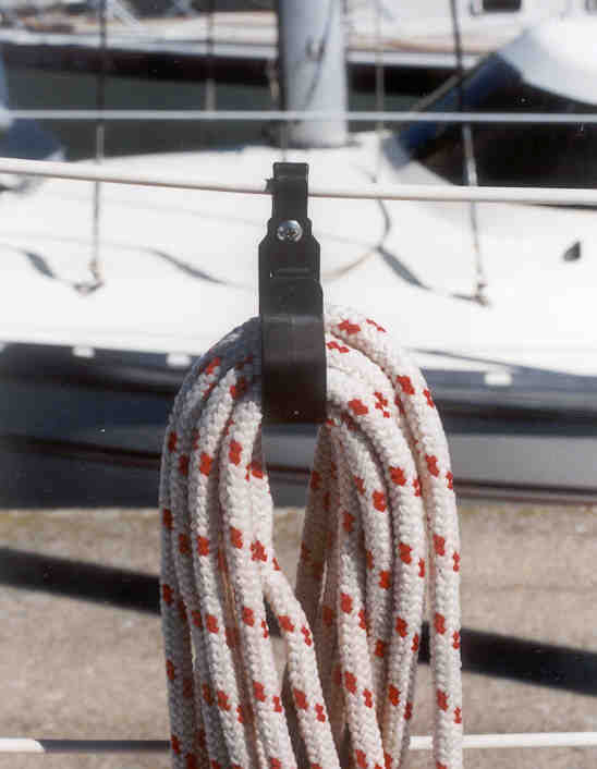Snapper Slim Line Holder United Yachting Mfg