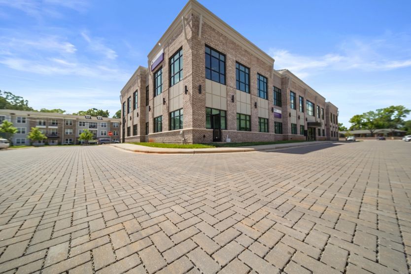 Cotswold Medical Office Building Unit Paving Inc.