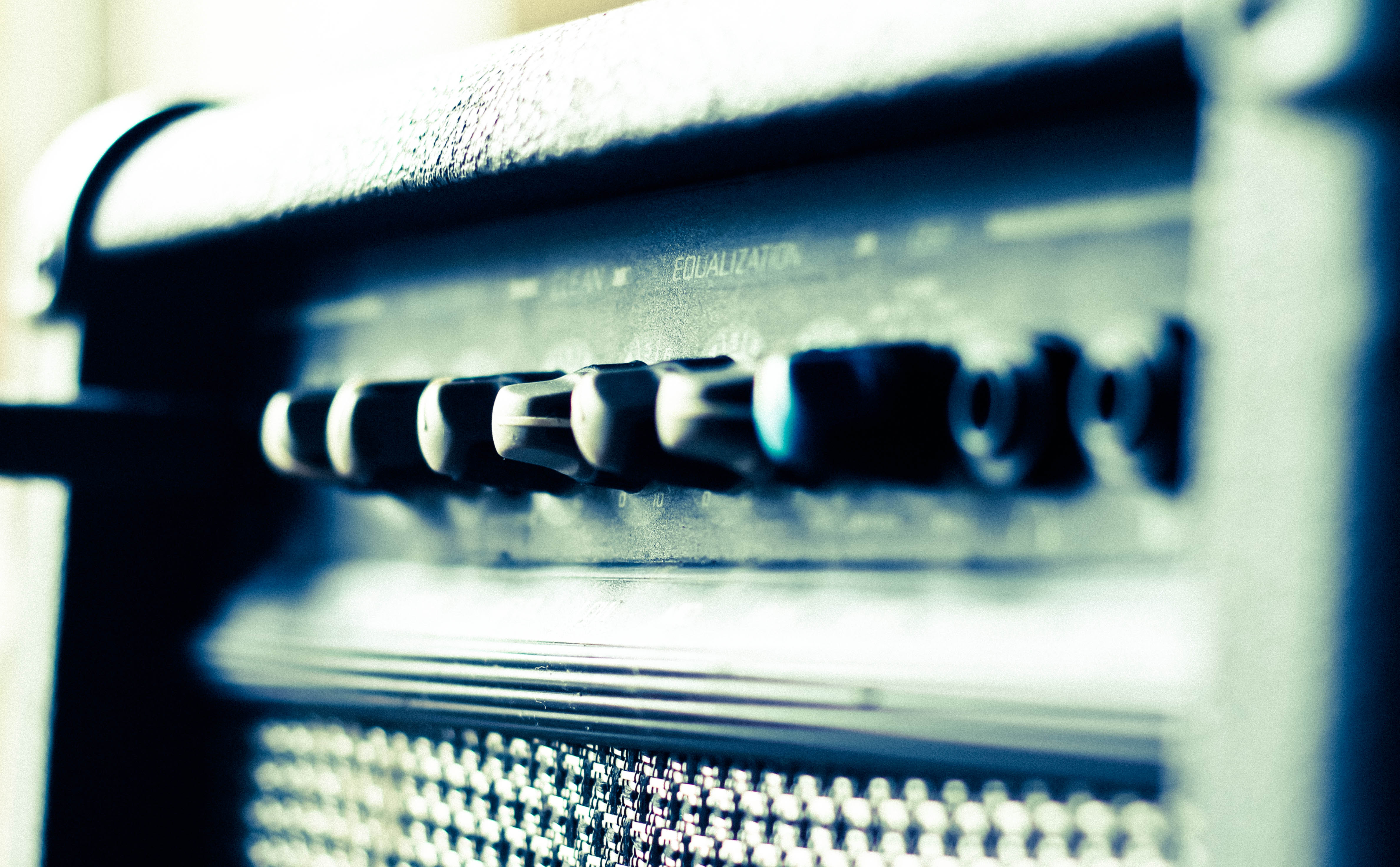 ADVERTISING JINGLES Unity Gain