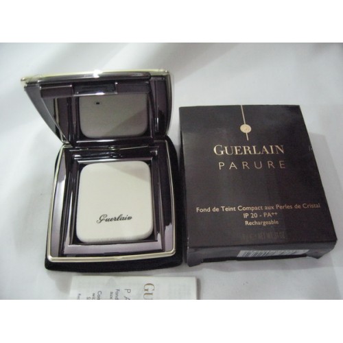Guerlain Parure Compact Foundation with Crystal Pearls SPF 20 9G
