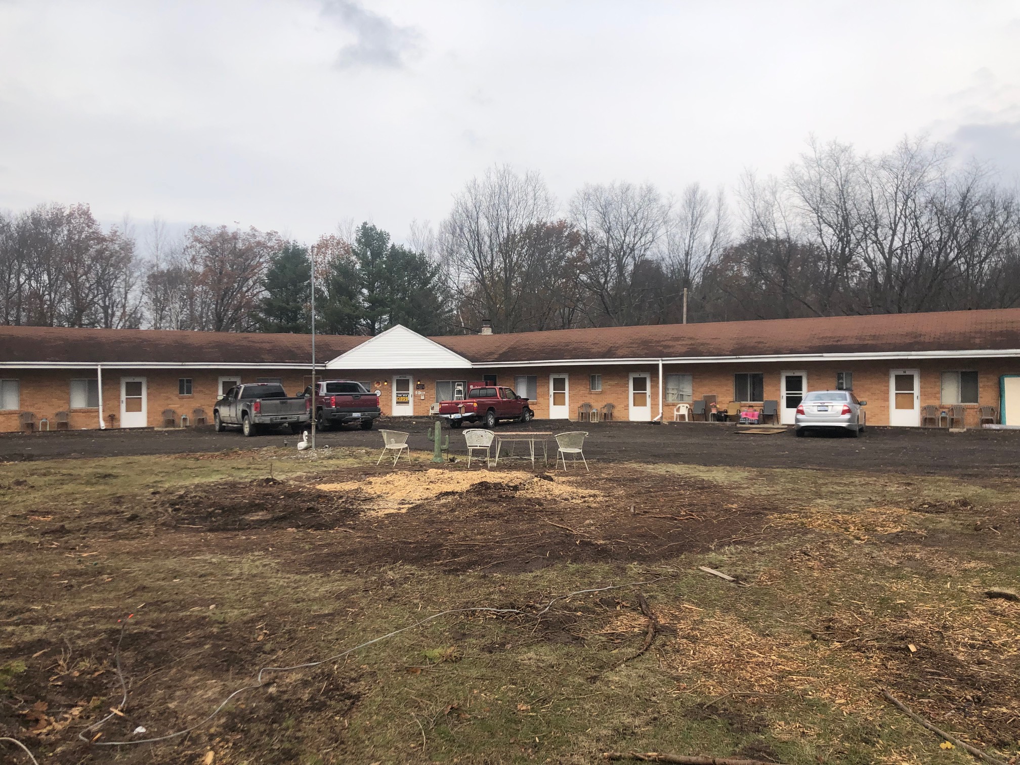 Blue Lake Motel ,Mecosta ,Mi Universal Rent It All