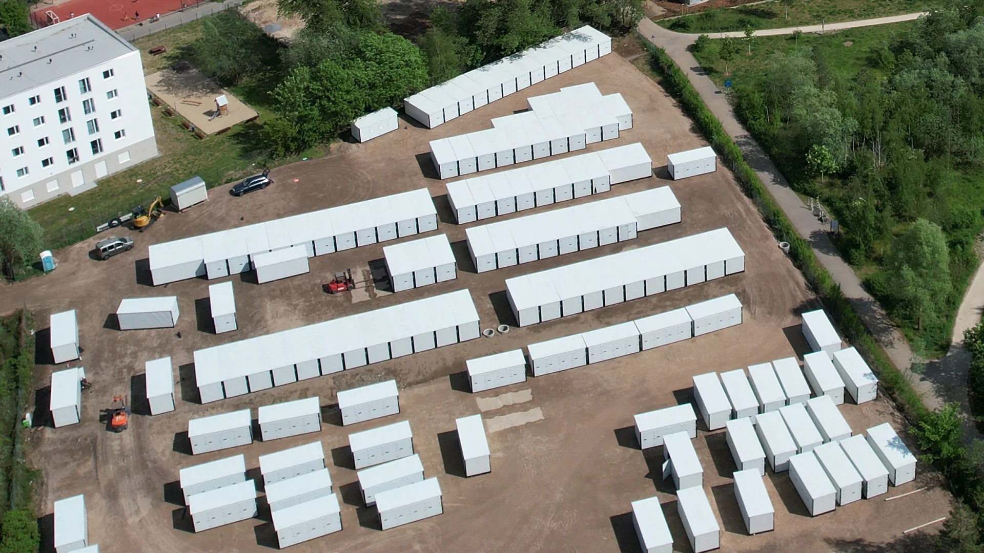 tijdens bouw containerparken Universal Storage Containers