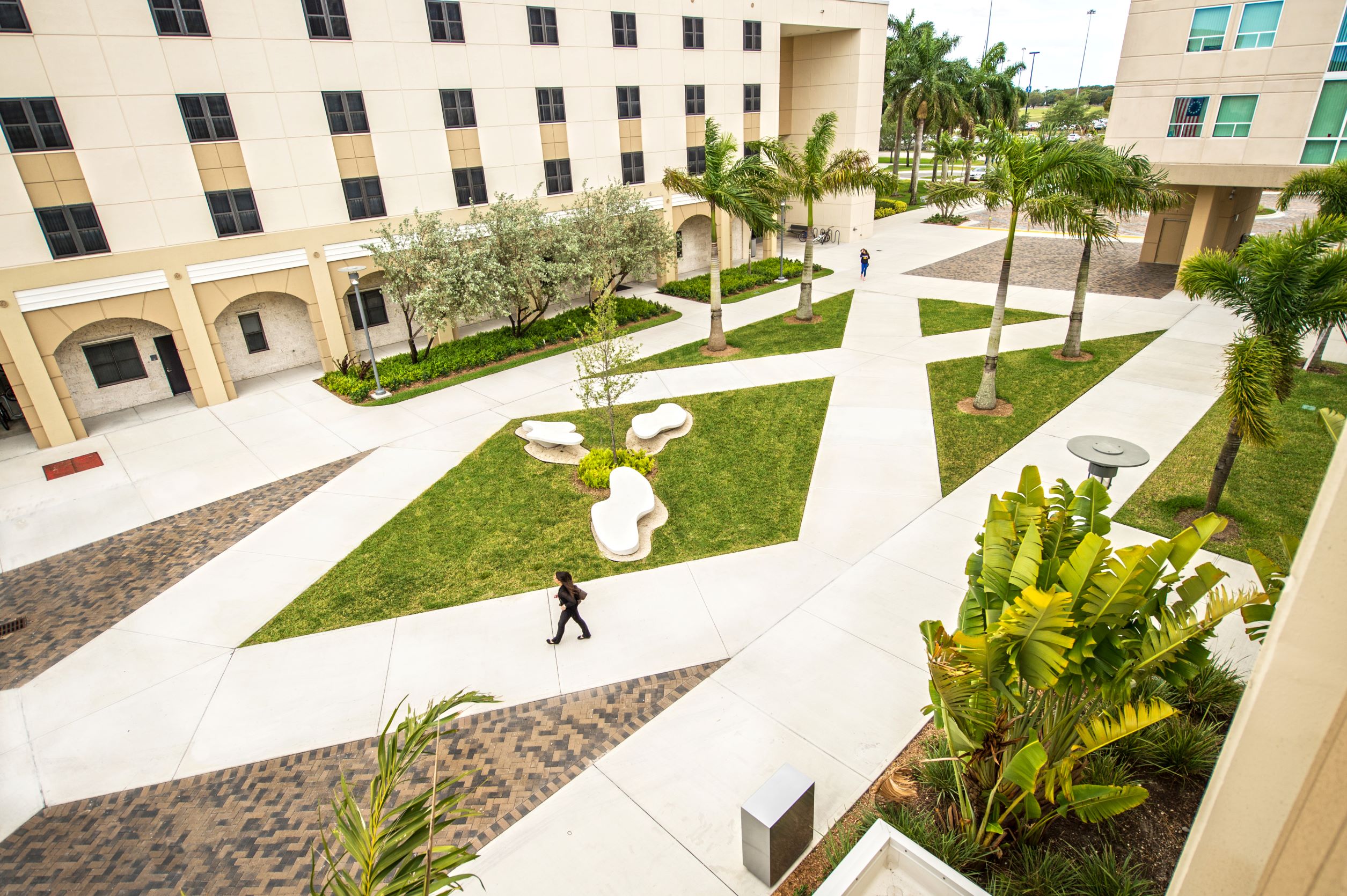 How colleges can leverage outdoor spaces to expand campus activity