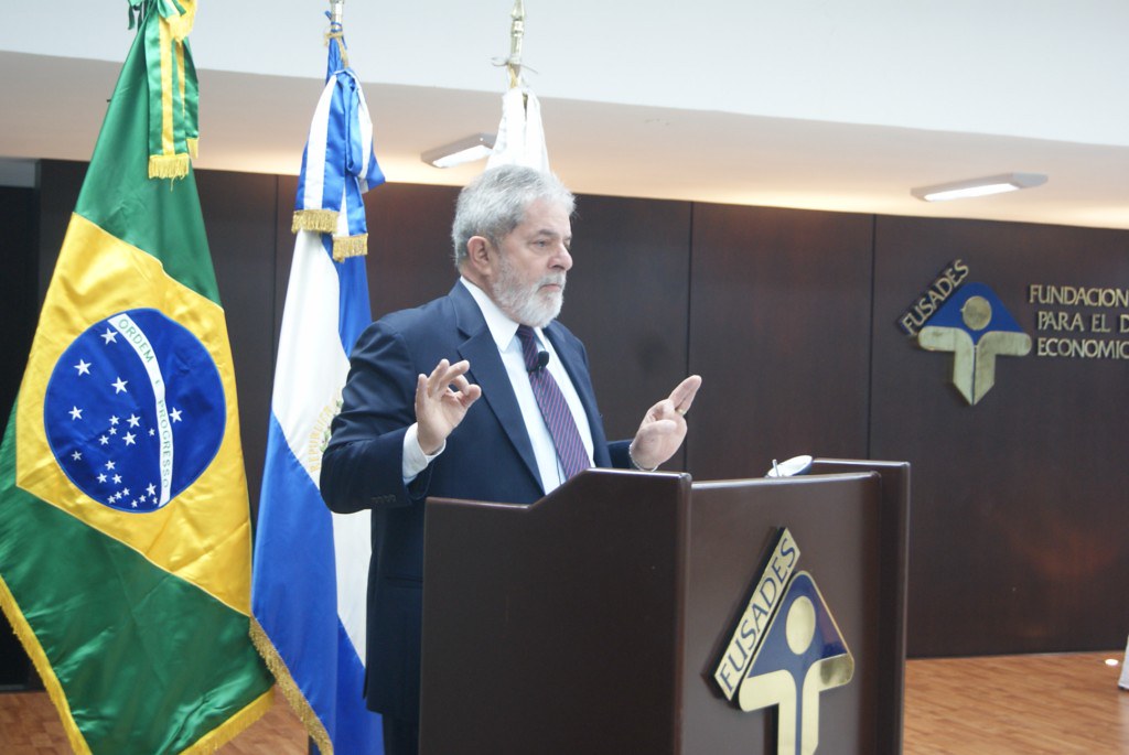 Fostul PreÈedinte Brazilian Lula Pandemia Este Cel Mai Mare Genocid Din Istoria Braziliei AcuzaÈii La Adresa Lui Bolsonaro Universul Net
