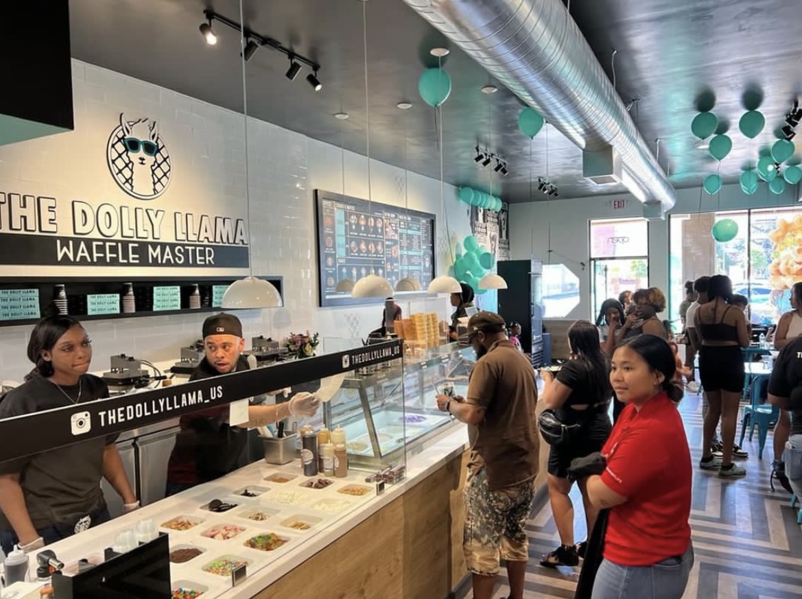 The Dolly Llama UNLV students UNLV Scarlet and Gray