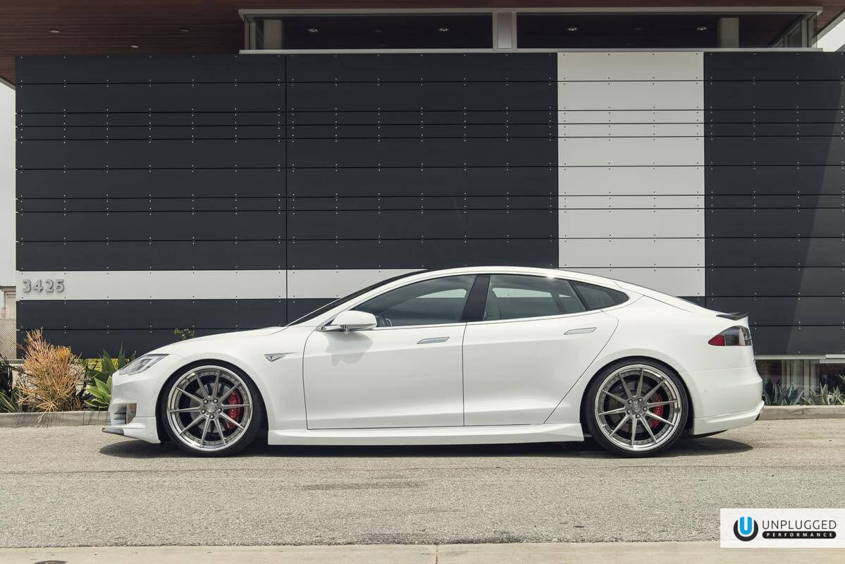 Rob's MultiCoat White Facelifted Model S Unplugged Performance Aero Kit