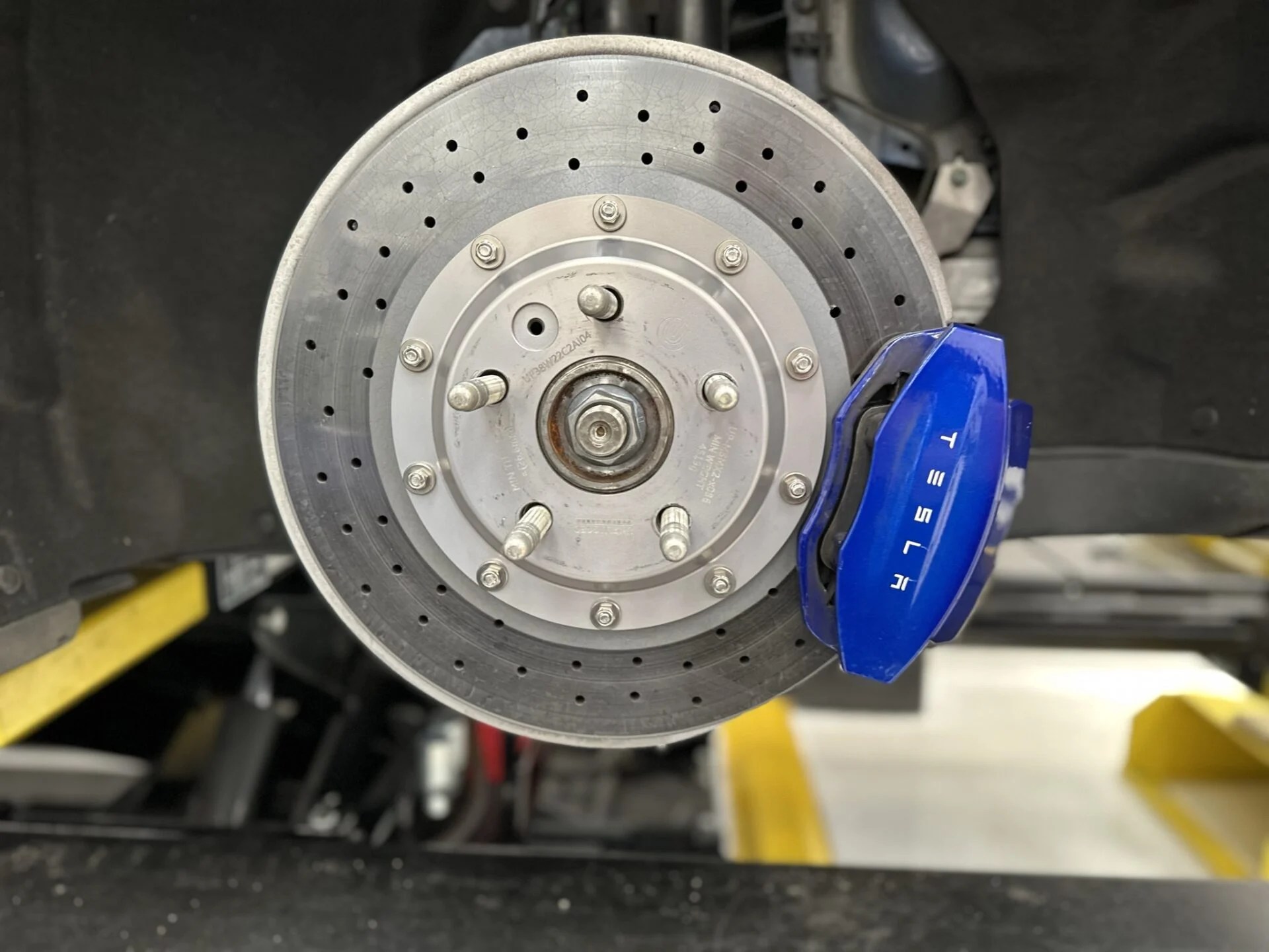 Tesla Model S Plaid Carbon Ceramic Front Big Brake Kit (BBK)