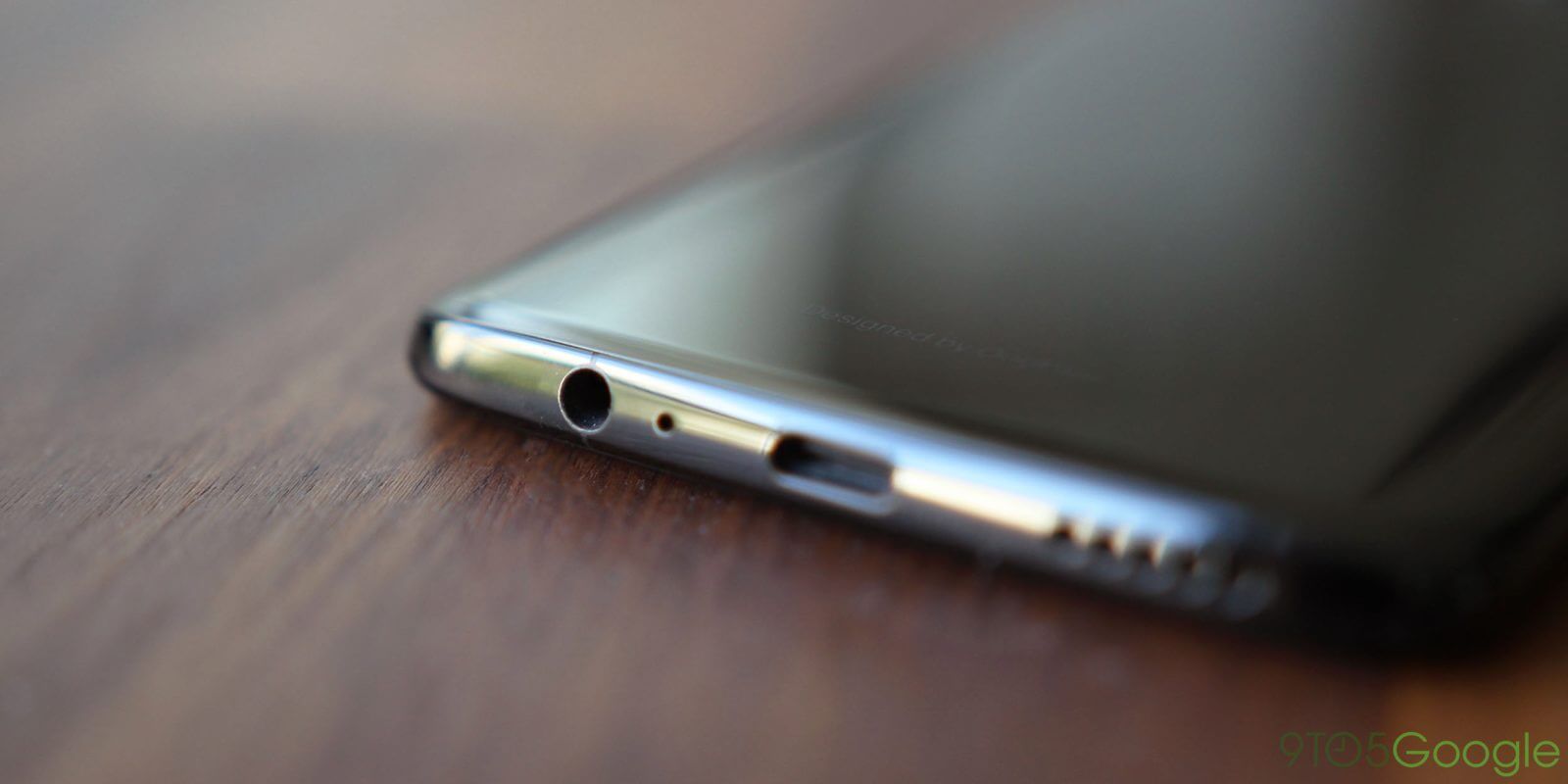 How To Clean Headphone Jack ? Here Are 4 Simple Ways