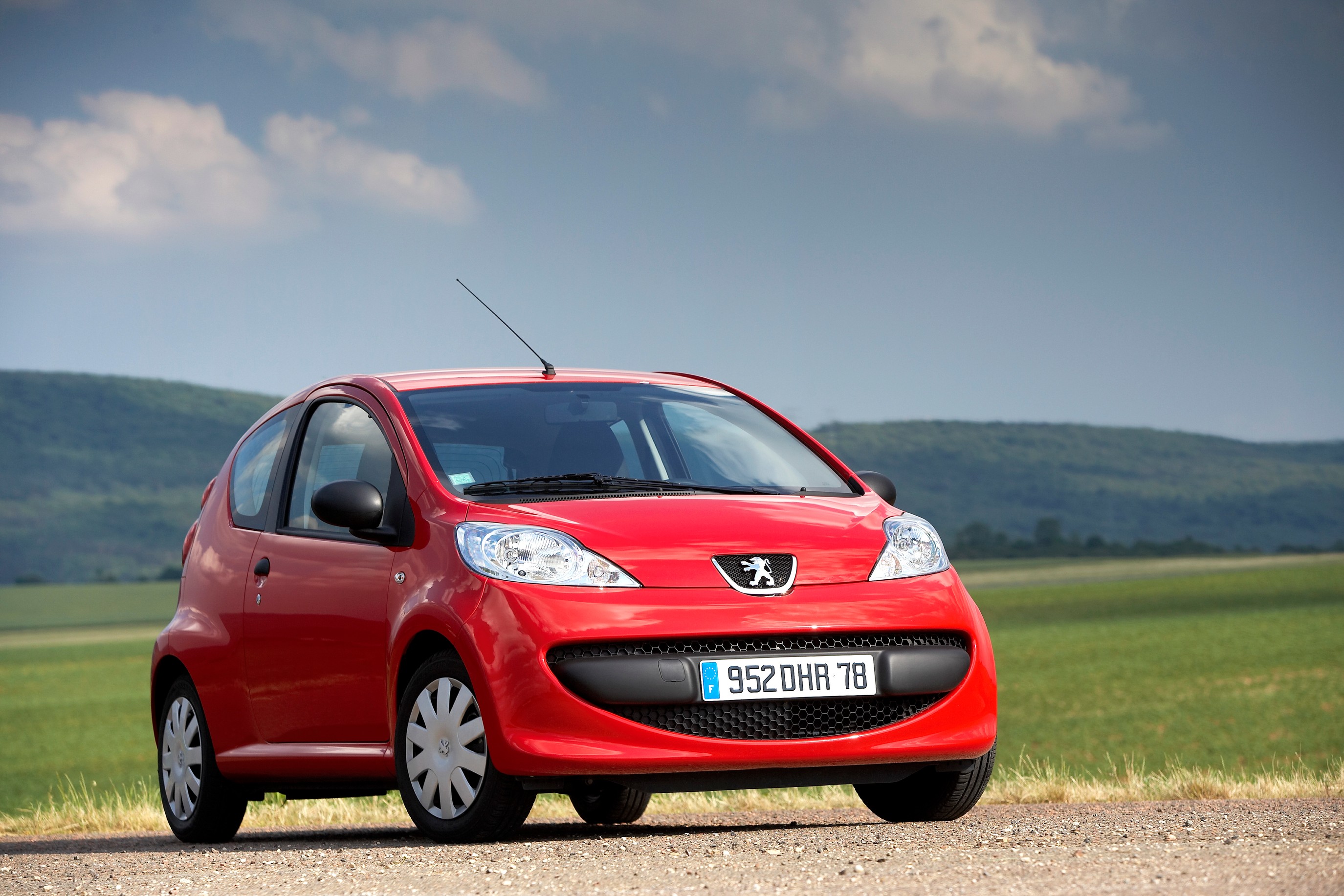 Fiche technique Peugeot 107 Auto titre
