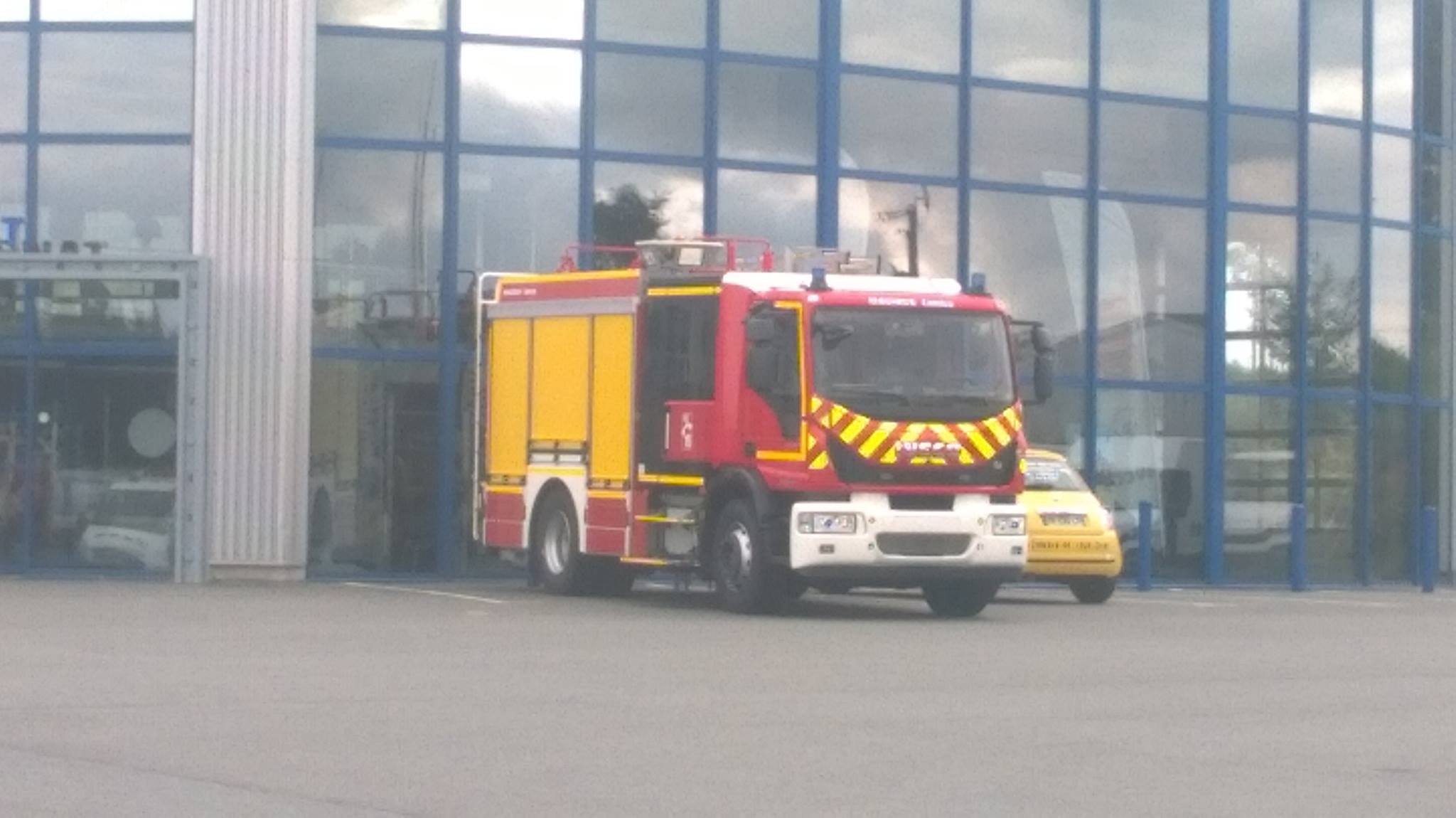 Véhicules des pompiers français Page 2034 Auto titre