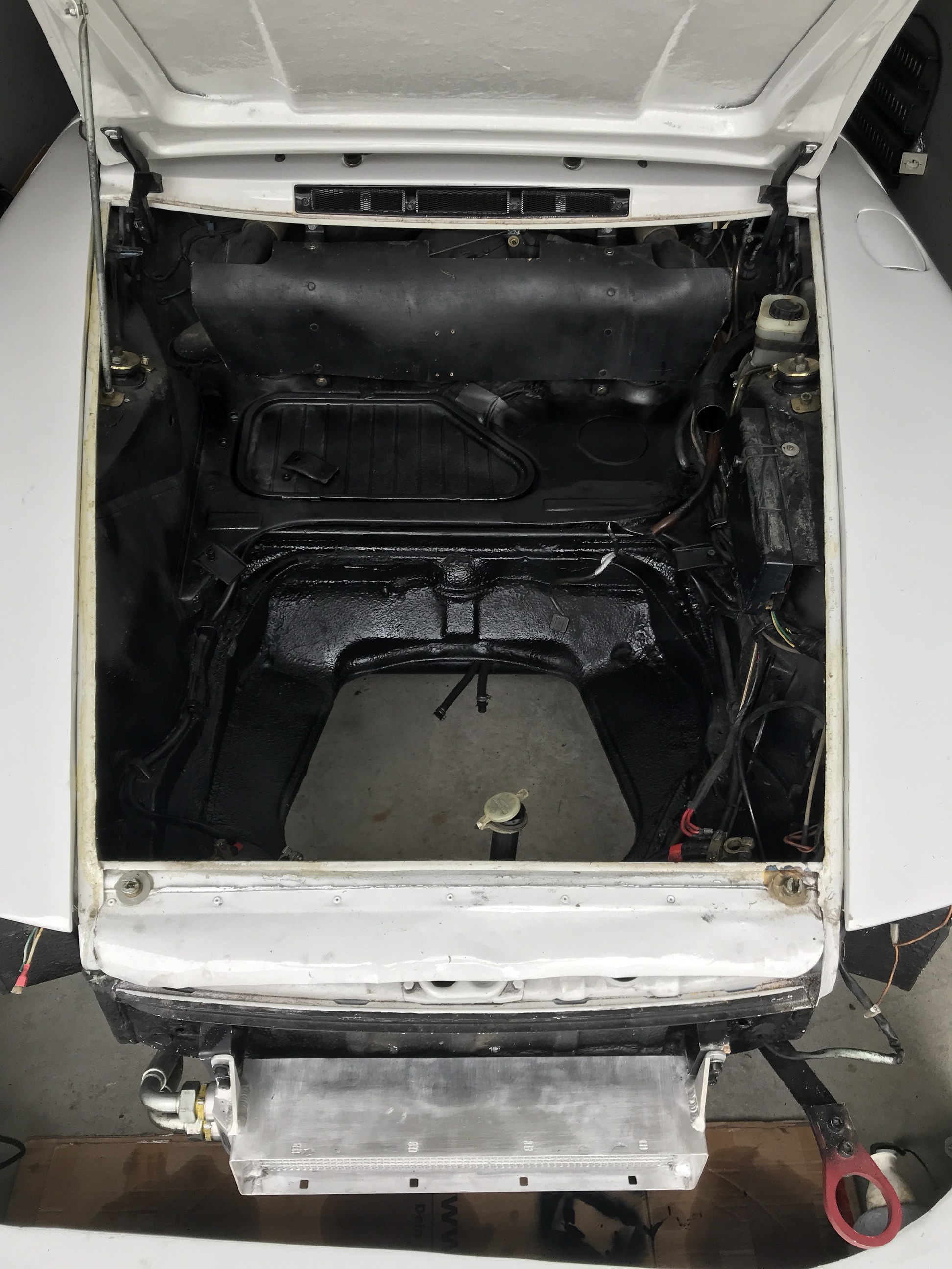 Save the Whale Restauration d'une Porsche 930 ALMERAS