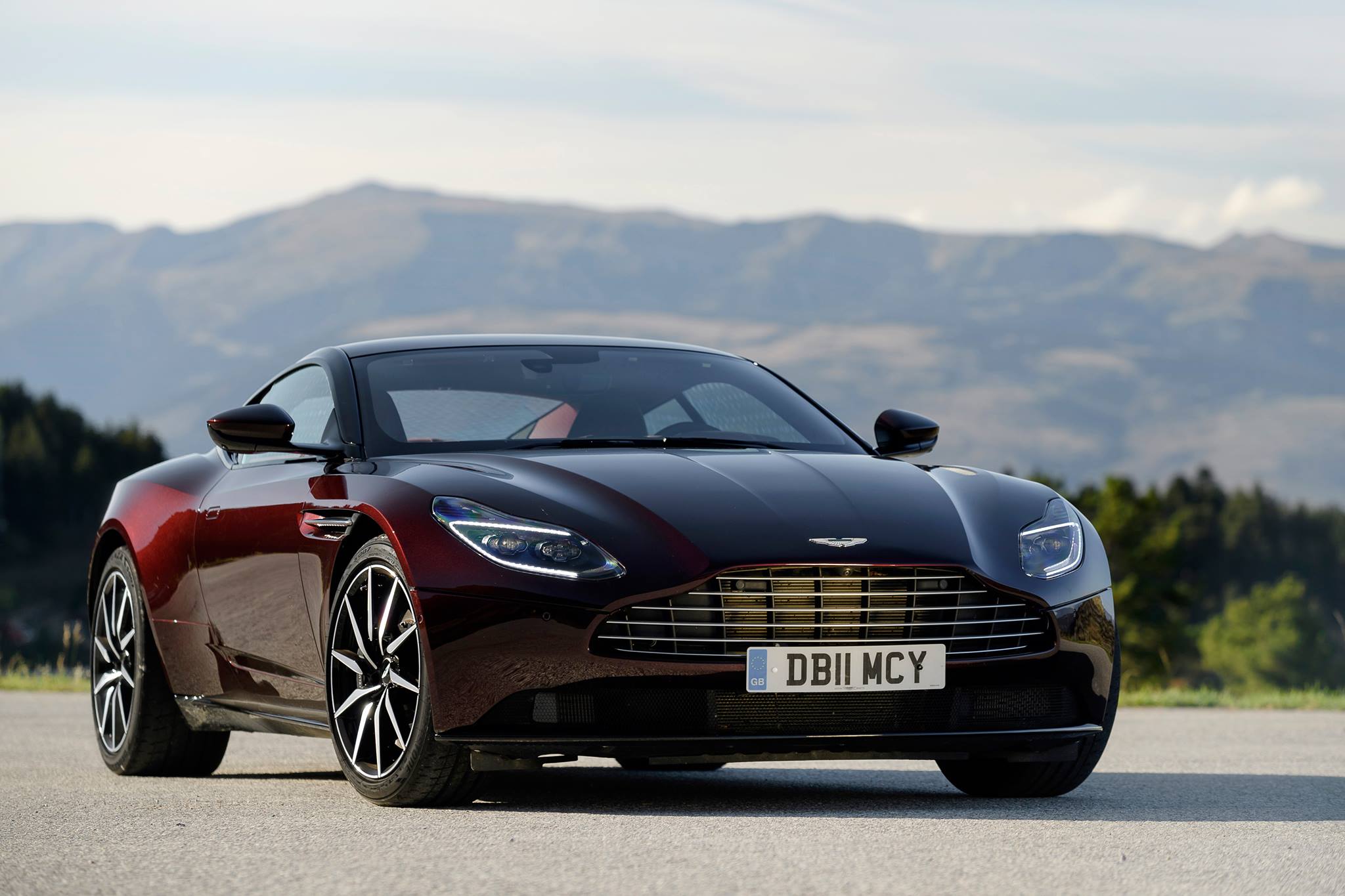 Aston Martin DB11 (Coupé et Volante) [2016 20xx] Page 8 Auto titre
