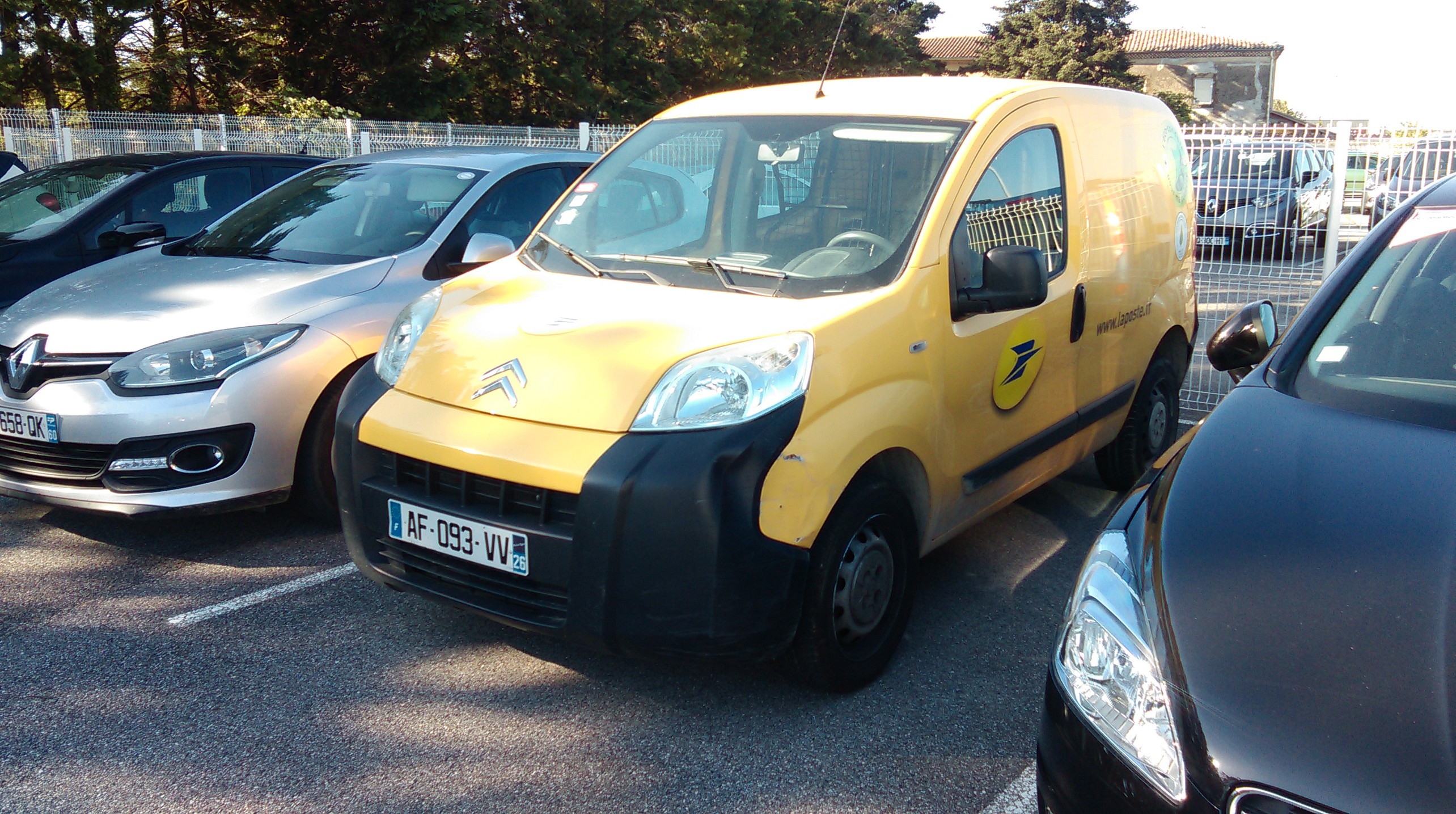 Véhicules de la poste Page 5 Auto titre