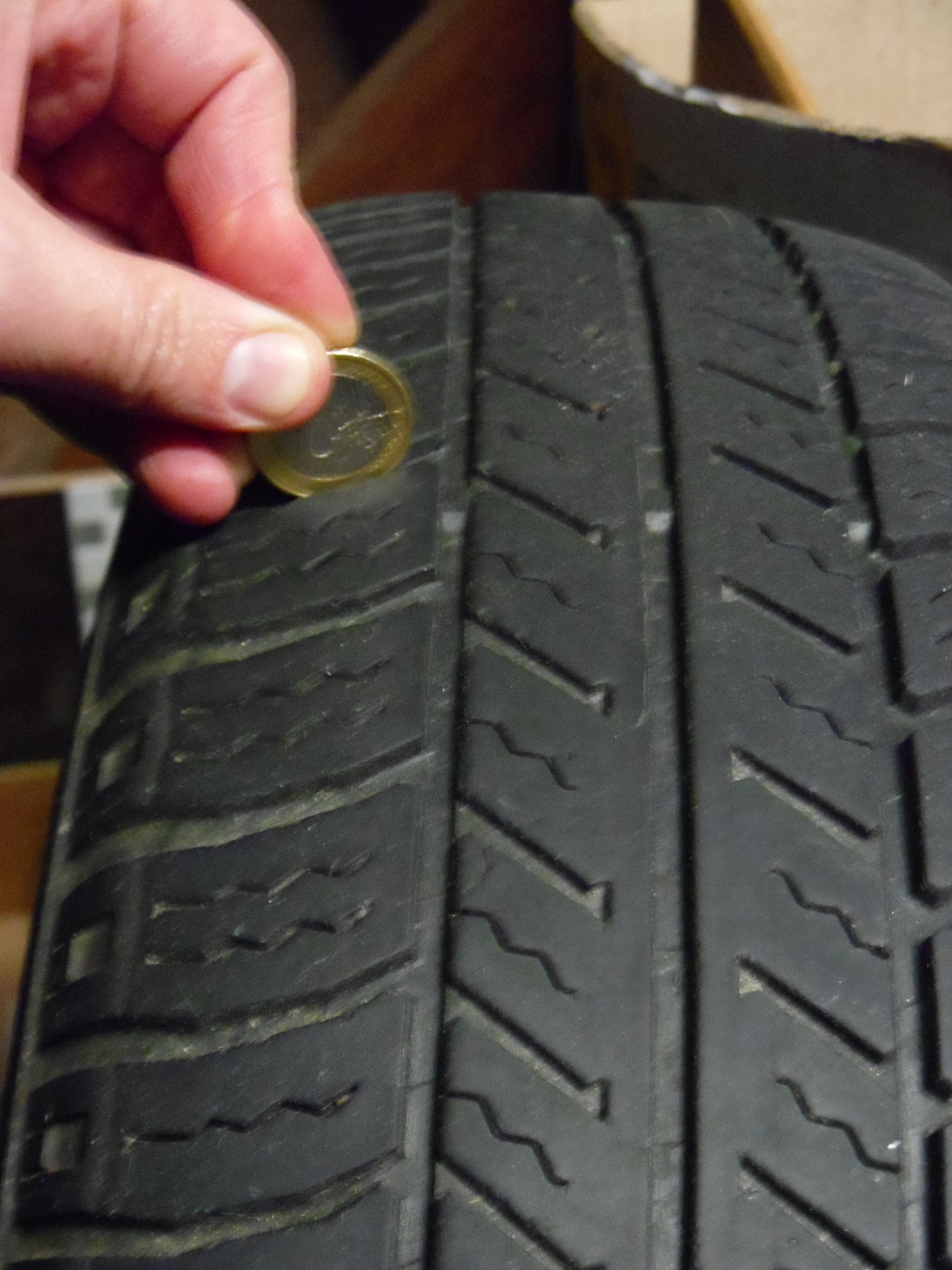 Avis sur les pneus Auto titre