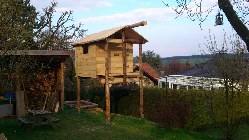 Spielturm, Kinderhaus selber bauen Wild und Hund