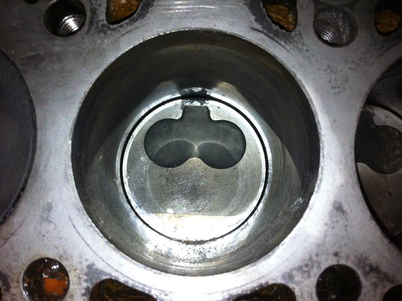 Zylinderkopf gerissen