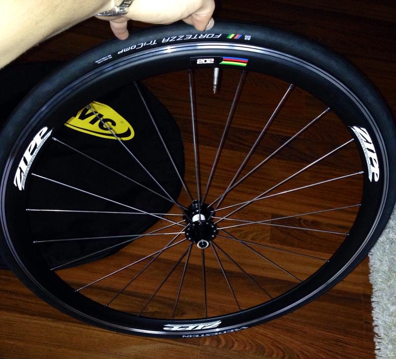 Felt TTR3 Aero Laufradsatz 40mm, Zipp Decals