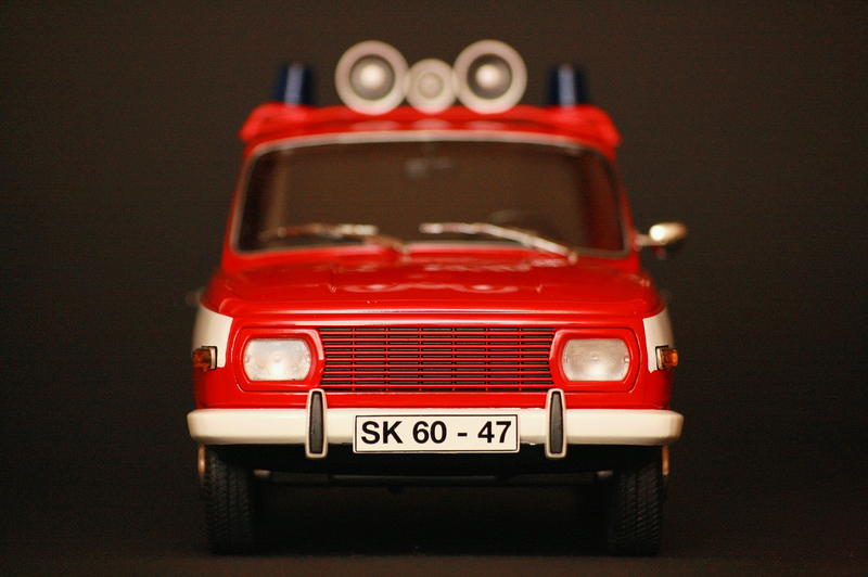 1/18 Wartburg 353 Feuerwehr Modelcarforum