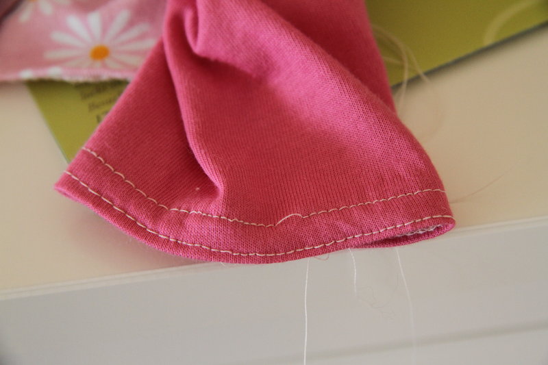 RE Cover Pro Janome CPX 1000 lässt Stiche aus 2